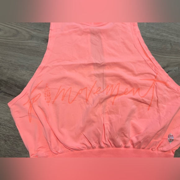 NWT Free People Movement Open Back Spell Out Logo Tank Neon Coral - Picture 2 of 5